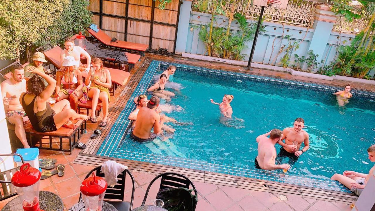 ラブリー ジャブリー ヴィラ プノンペン エクステリア 写真