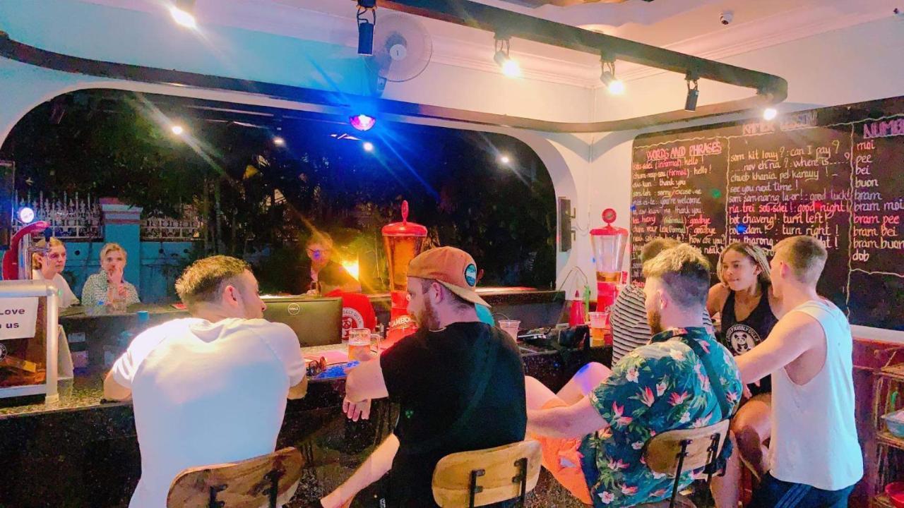 ラブリー ジャブリー ヴィラ プノンペン エクステリア 写真